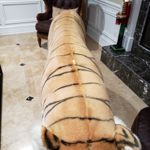 FAO Schwartz life size Tiger - Picture 4 of 6